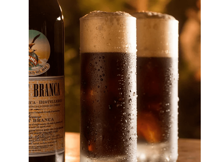 Medida de Fernet con Coca Cola