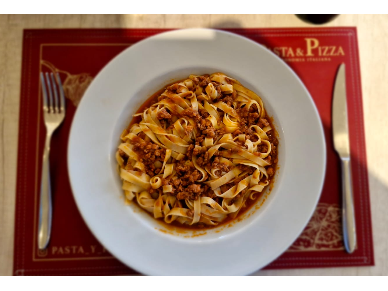 Tallarines con bolognesa