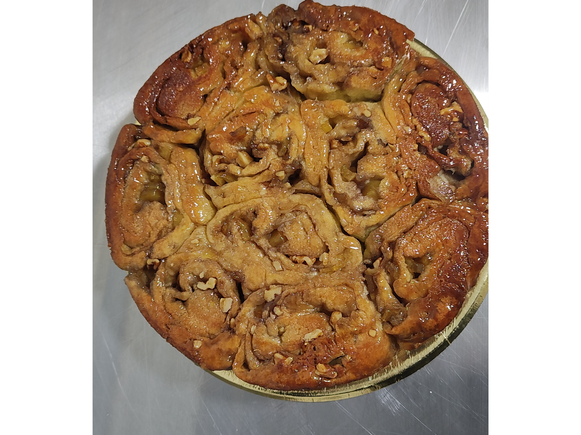 TORTA DE HARINA DE ALMENDRAS RELLENA CON MANZANA NUECES Y CANELA