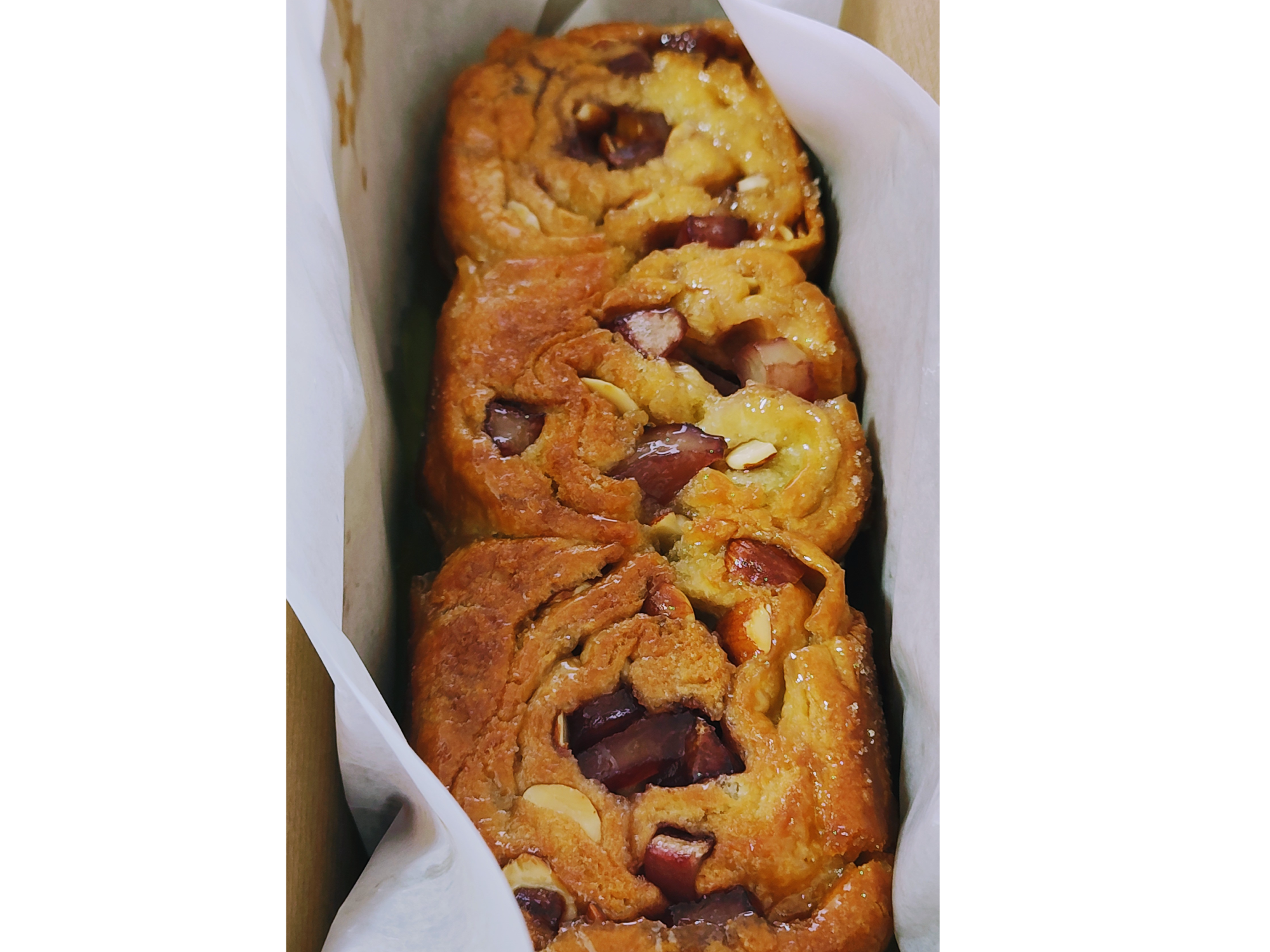 ESPIRAL HARINA DE ALMENDRAS X3 RELLENA PERAS AL MALBEC CON ALMENDRAS