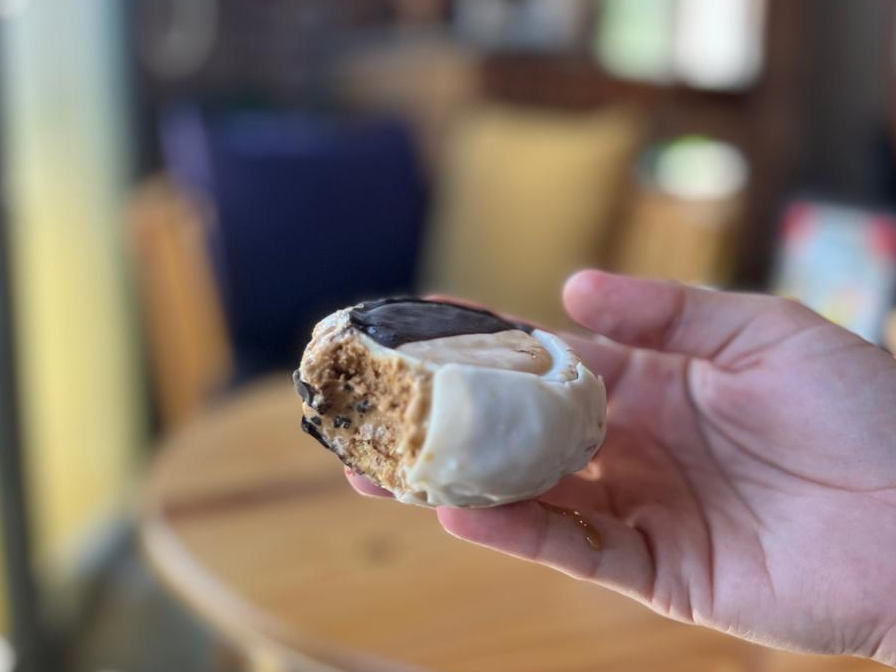 ALFAJOR HELADO de Heladeria La Aldeana