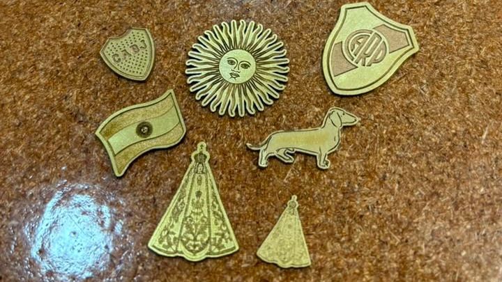 APLIQUES DE BRONCE