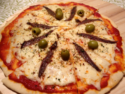 PIZZA CON ANCHOAS