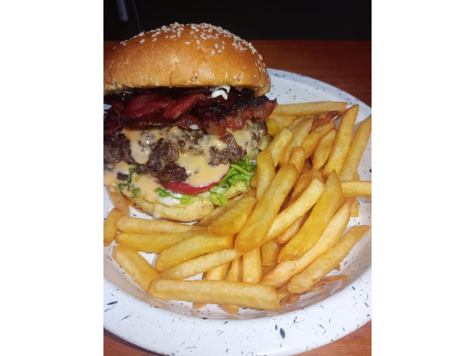 1 Hamb Americana + 1 Hamb Completa