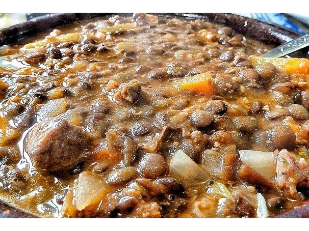 Guiso de Lentejas y arroz con carne o pollo