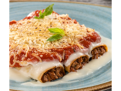 Canelon de soja con salsa roja