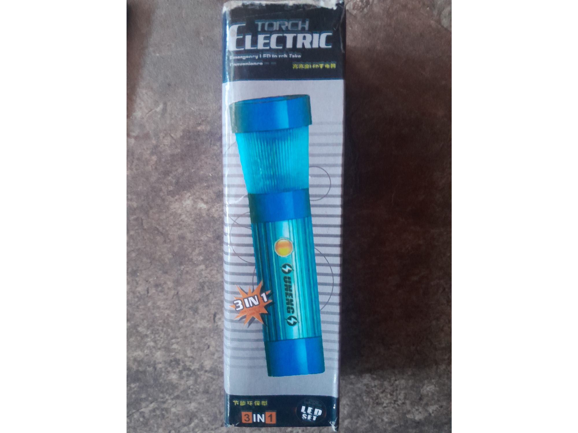 LINTERNA DE MANO ELÉCTRICA Y RECARGABLE - TORCH ELECTRIC .