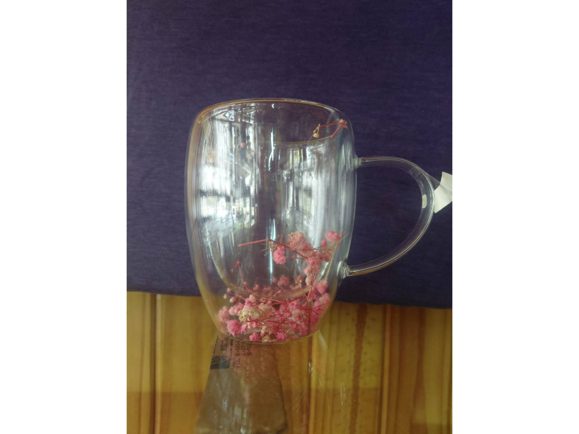 TAZA DOBLE VIDRIO CON FLORES - COLOR ROSA SALMON .