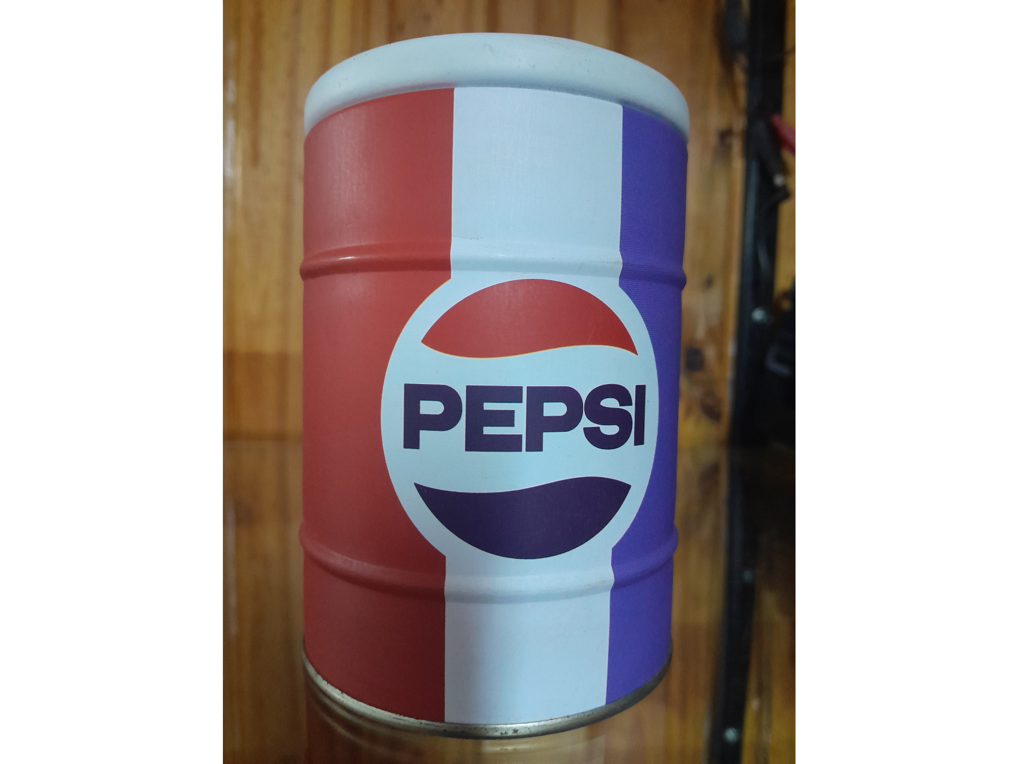 LATAS DE CHAPA PEPSI .