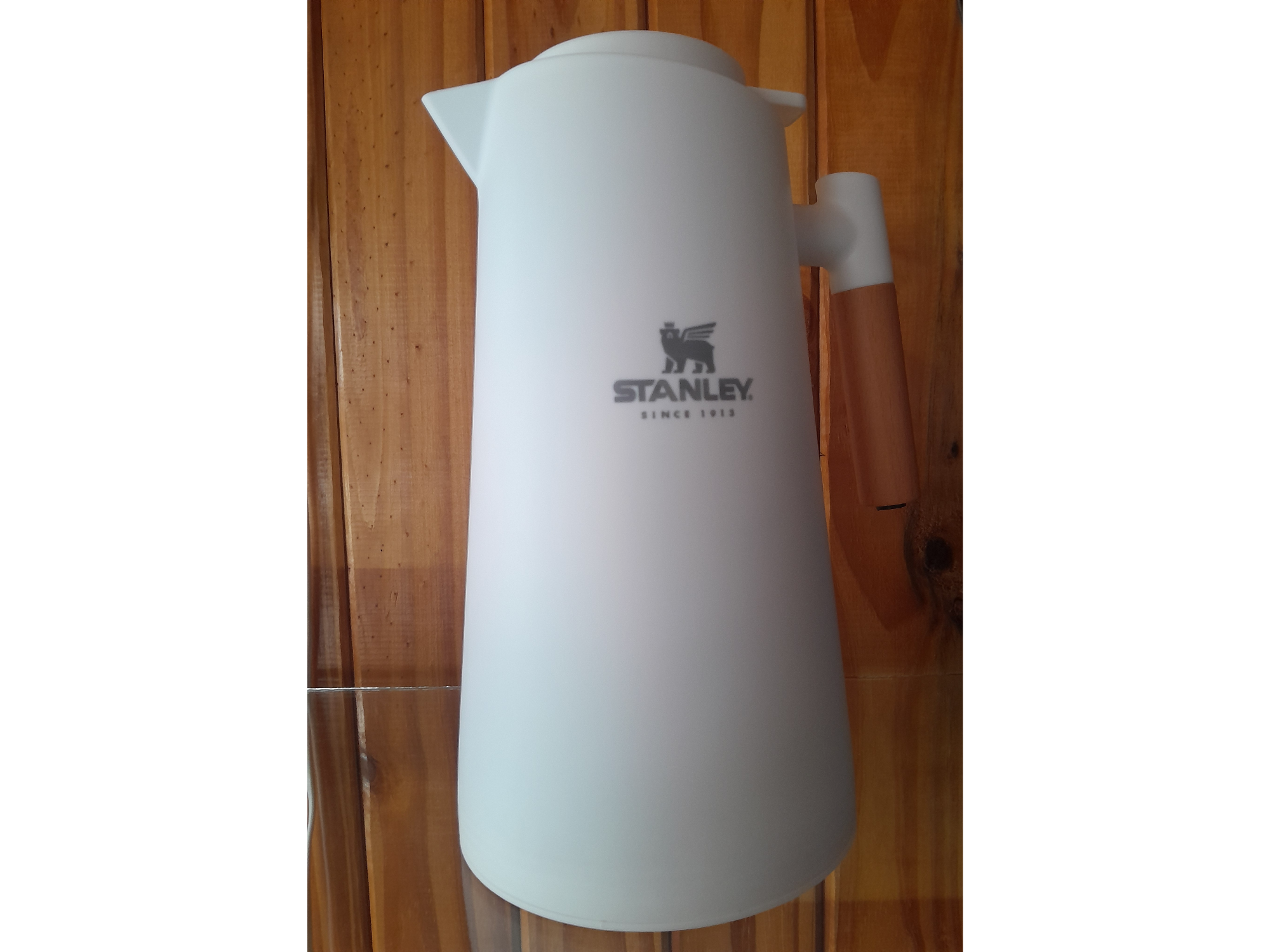 JARRA TERMICA CON CONTROL DE TEMPERATURA EN LA TAPA - MANIJA DE MADERA . .