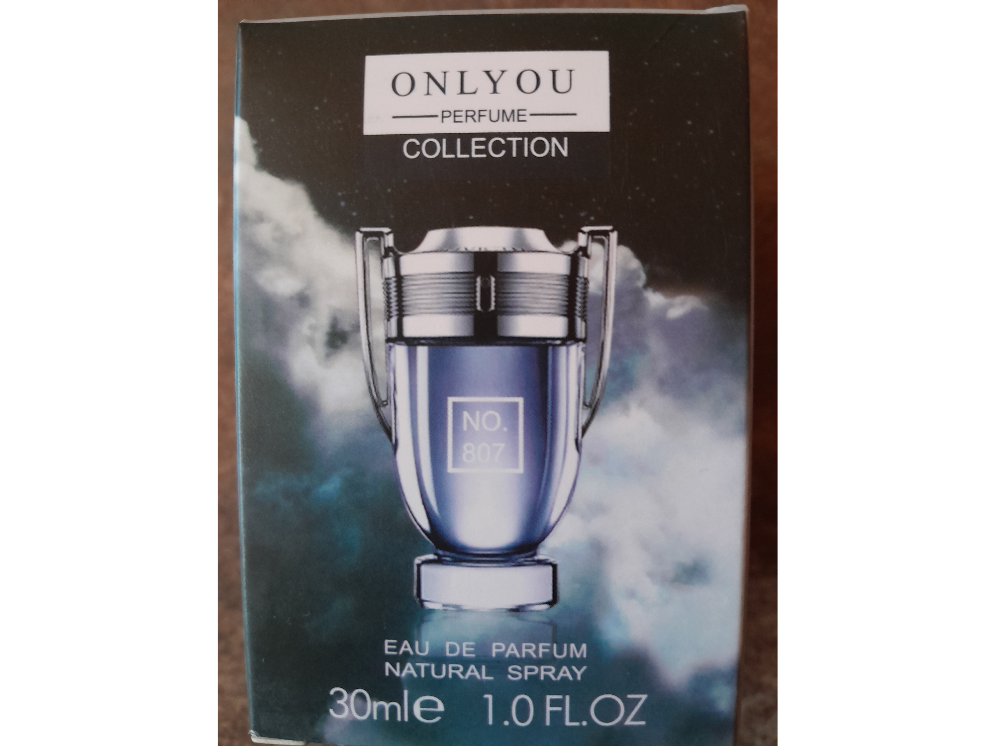 PERFUME ONLYOU  PERFUME COLLECTIÓN - FRAGANCIA AMADERADA ACUATICA .