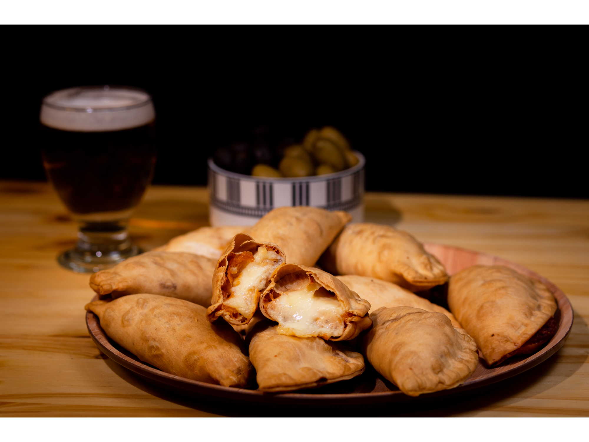 Empanadas de jamon y queso x 12 unid.