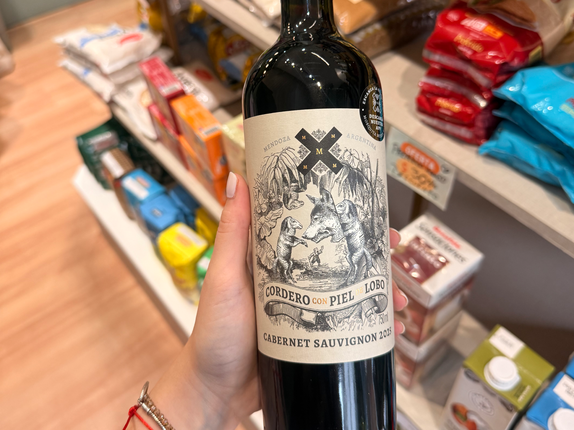 Vino Cordero con piel de lobo