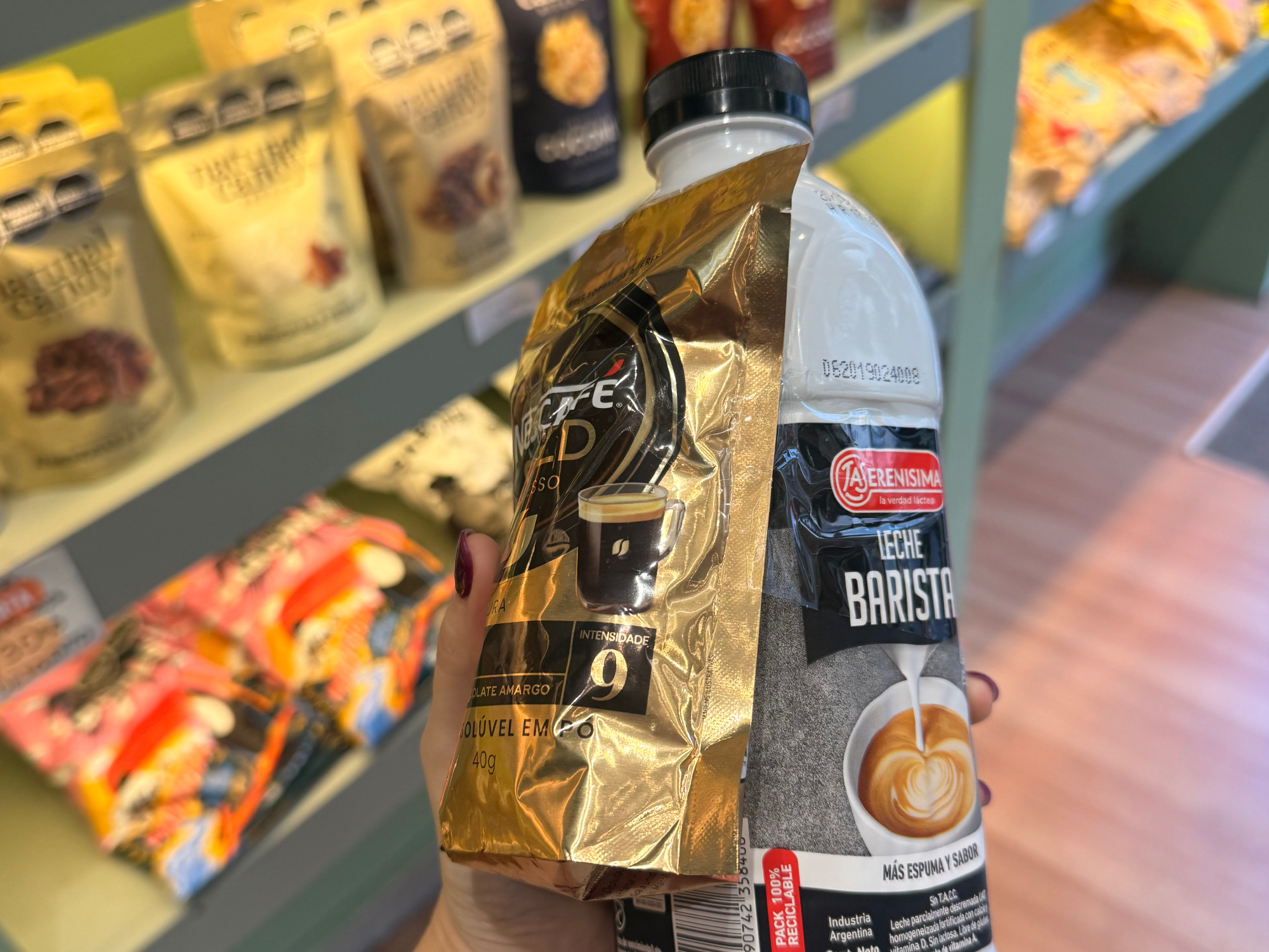 COMBO Café Gold Intenso 40 grs + Leche la Serenisima Barista 1L
