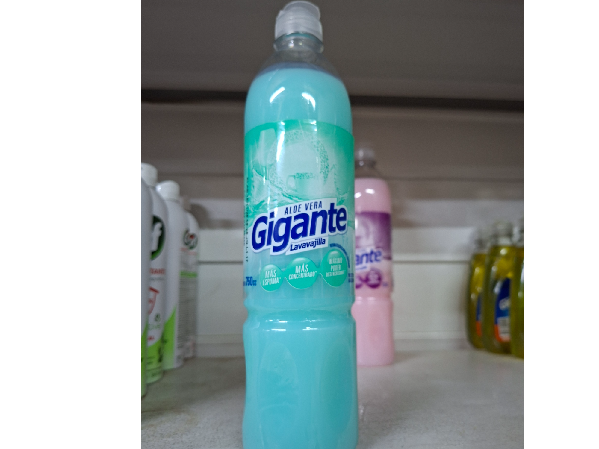 Detergente Gigante x750 ml