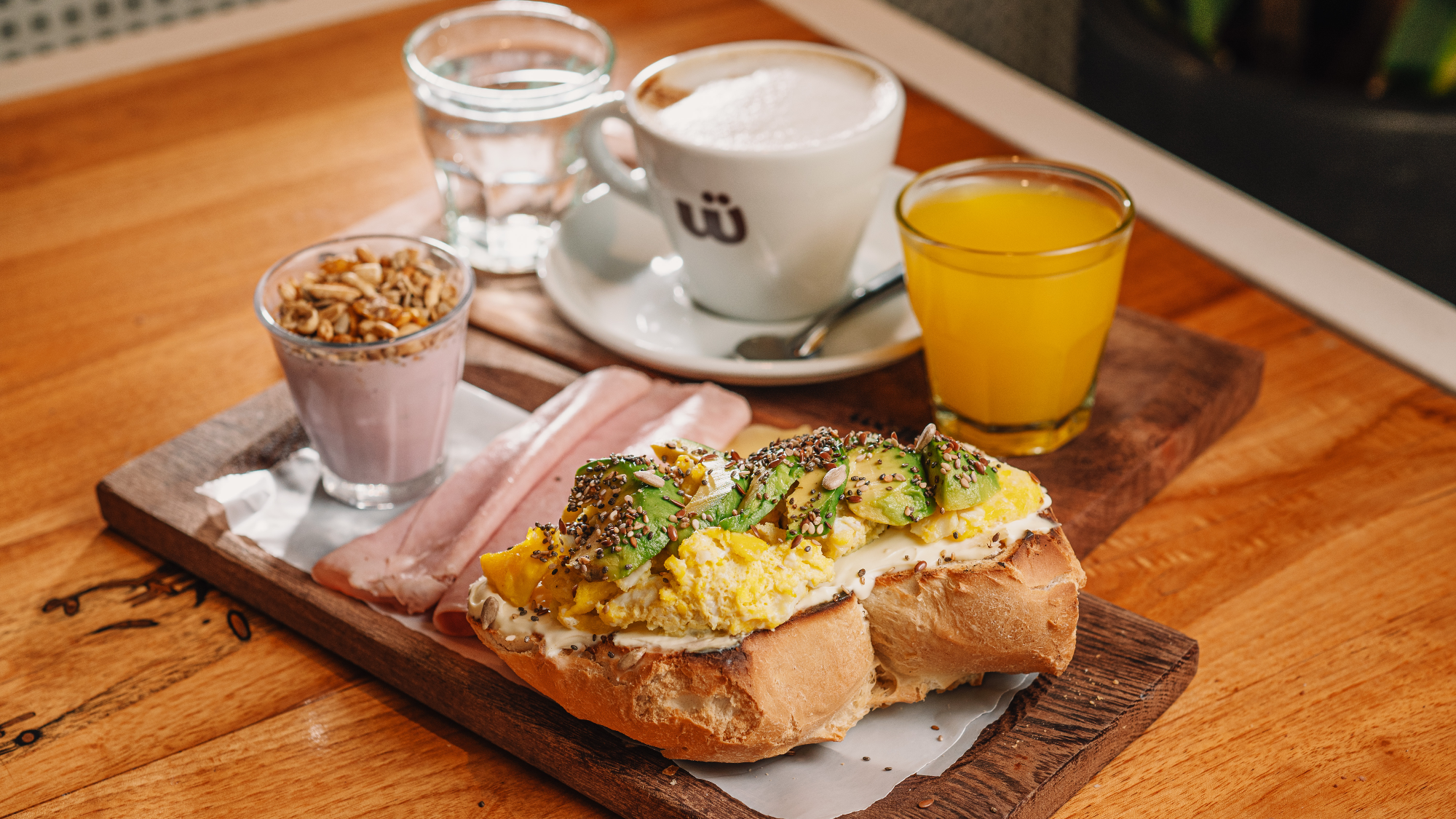 Gym Invictus x Wöllen Beneficios