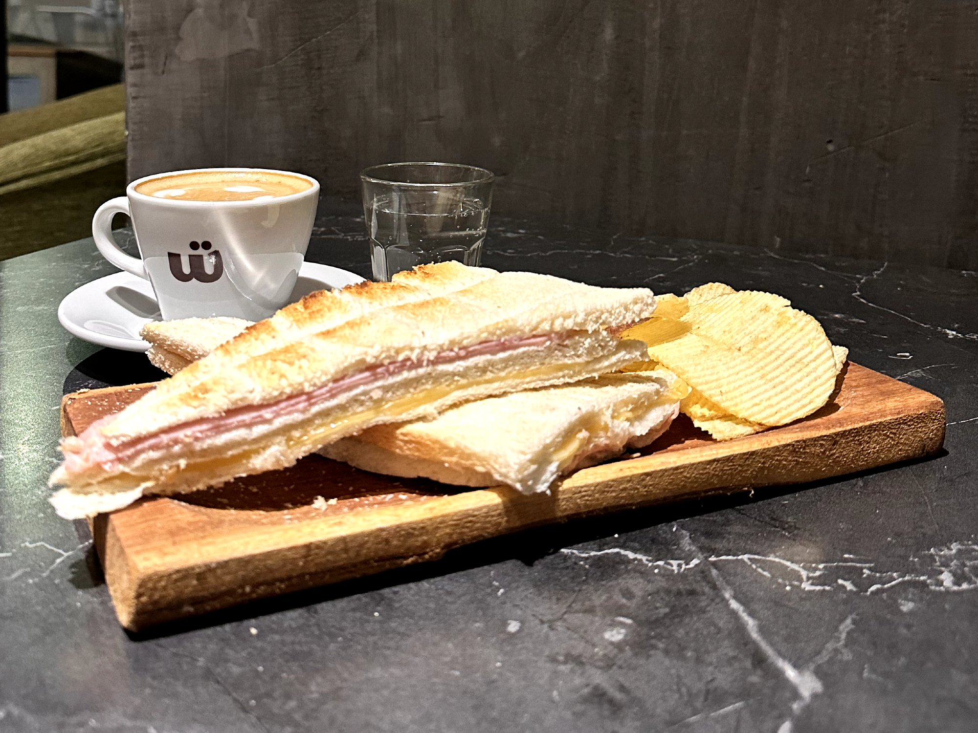 Mitad de tostado + Infusión doble