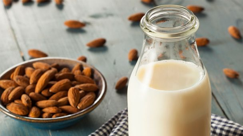 LECHES, JUGOS, KEFIR, AGUA DE MAR