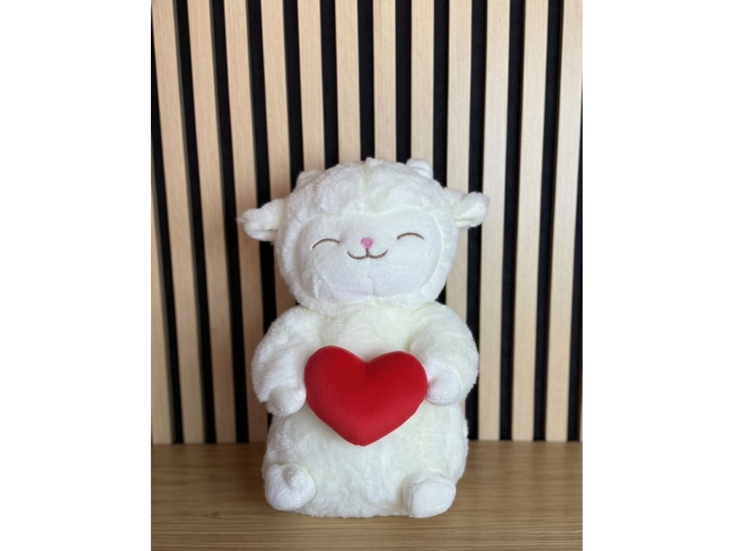 🐑 PELUCHE CORDERITO CON CORAZON ROJO
