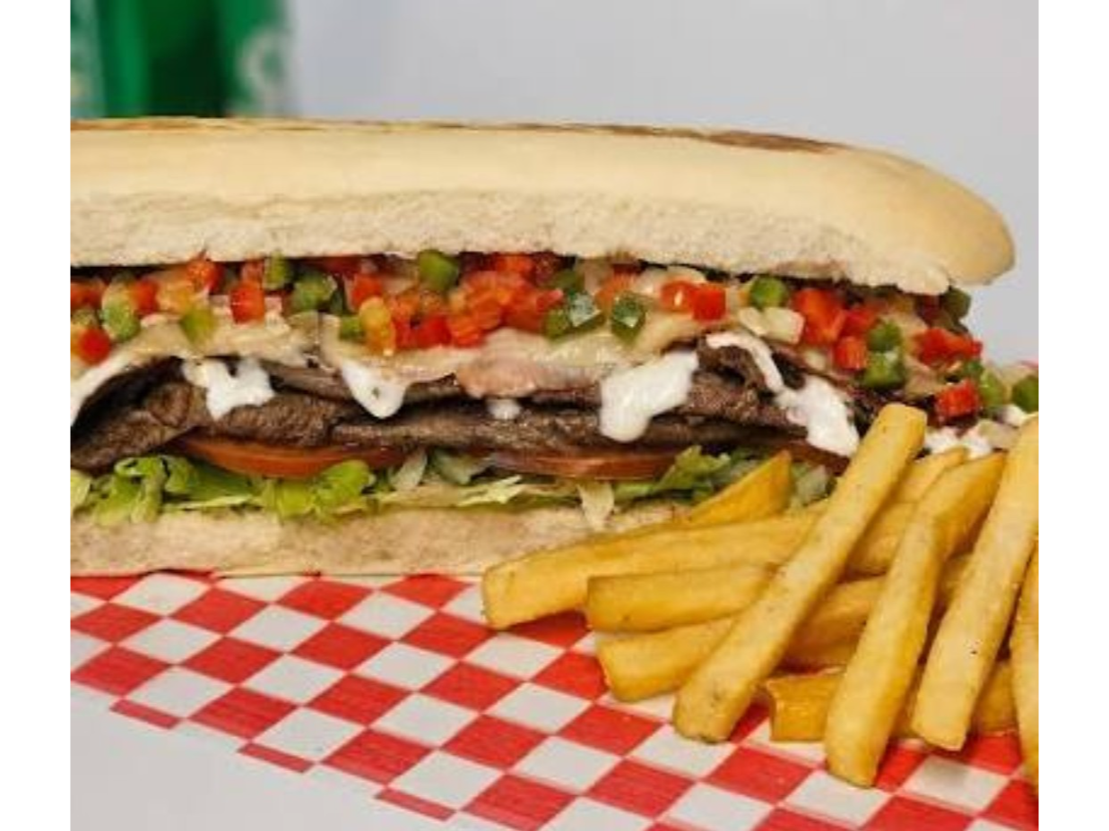 Lomito con salsa criolla