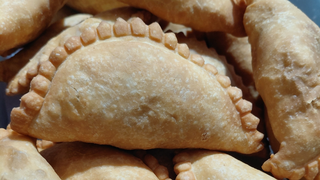 EMPANADAS DE CARNE SALADAS