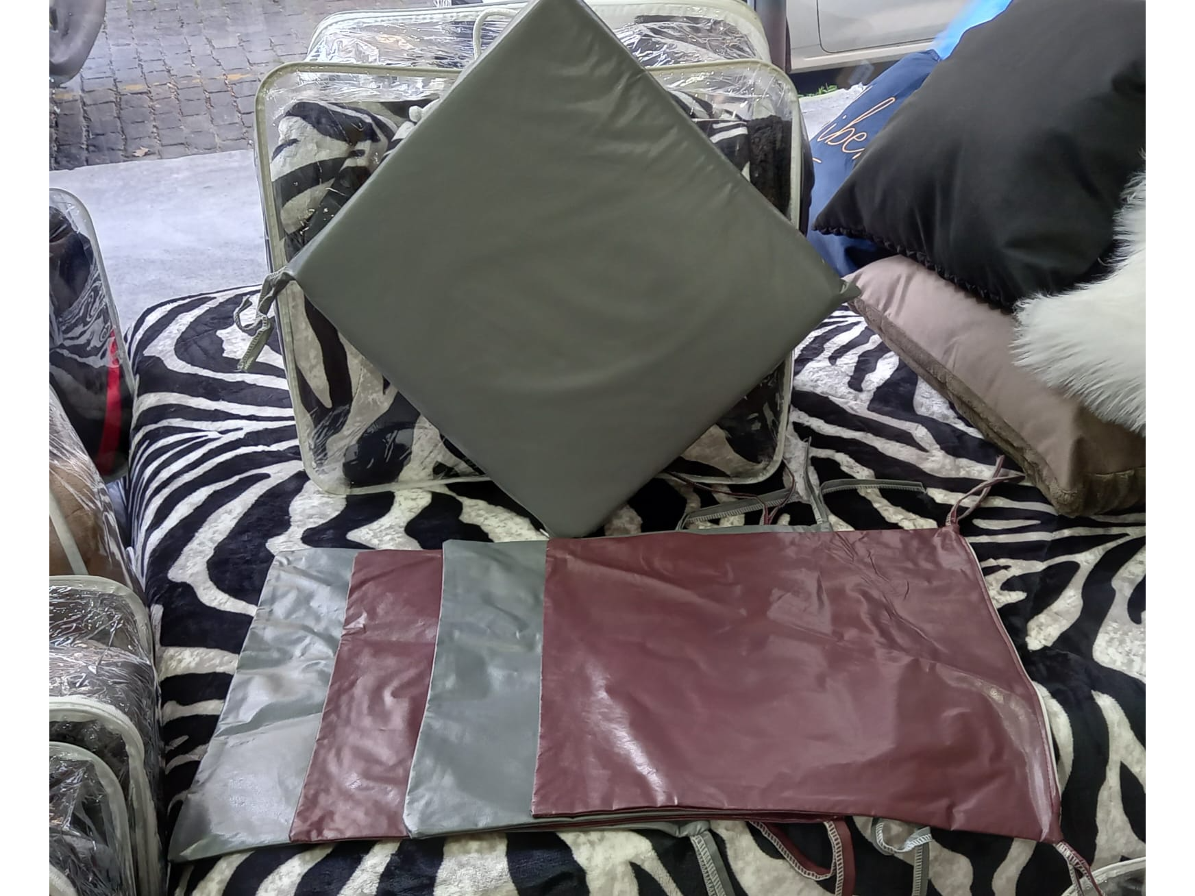 Funda Ecocuero + Relleno Goma Espuma