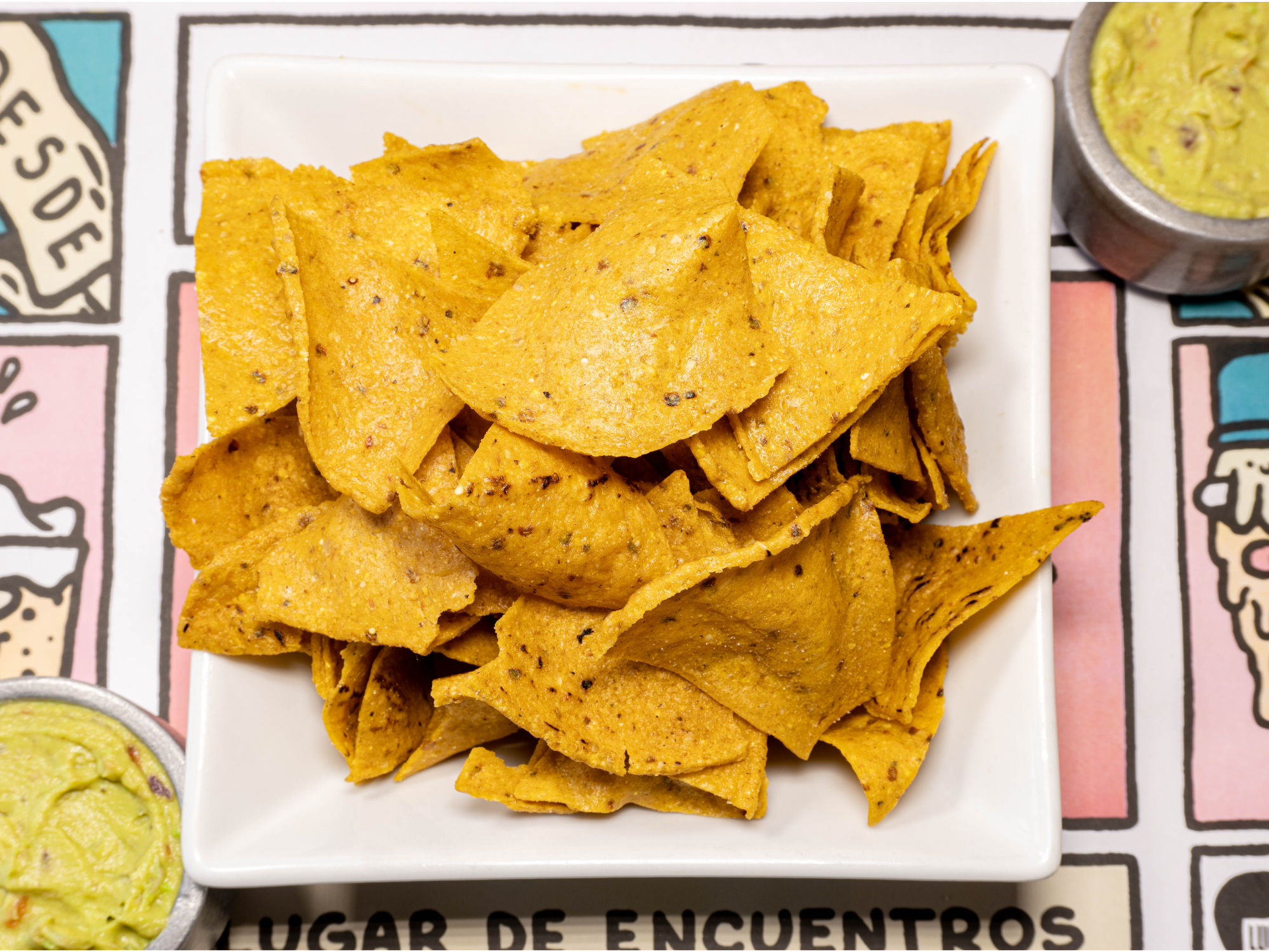 Nachos con cheddar