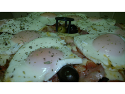panceta y huevo frito