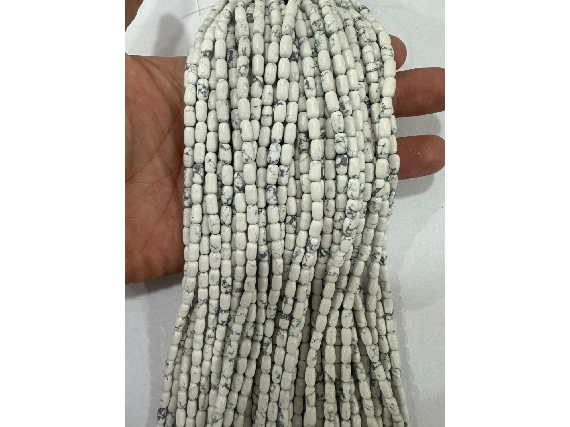 Howlite blanca