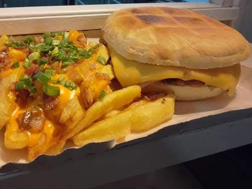 Combo 1:  Hamburguesas Morfy 2013  XL elaboración propia