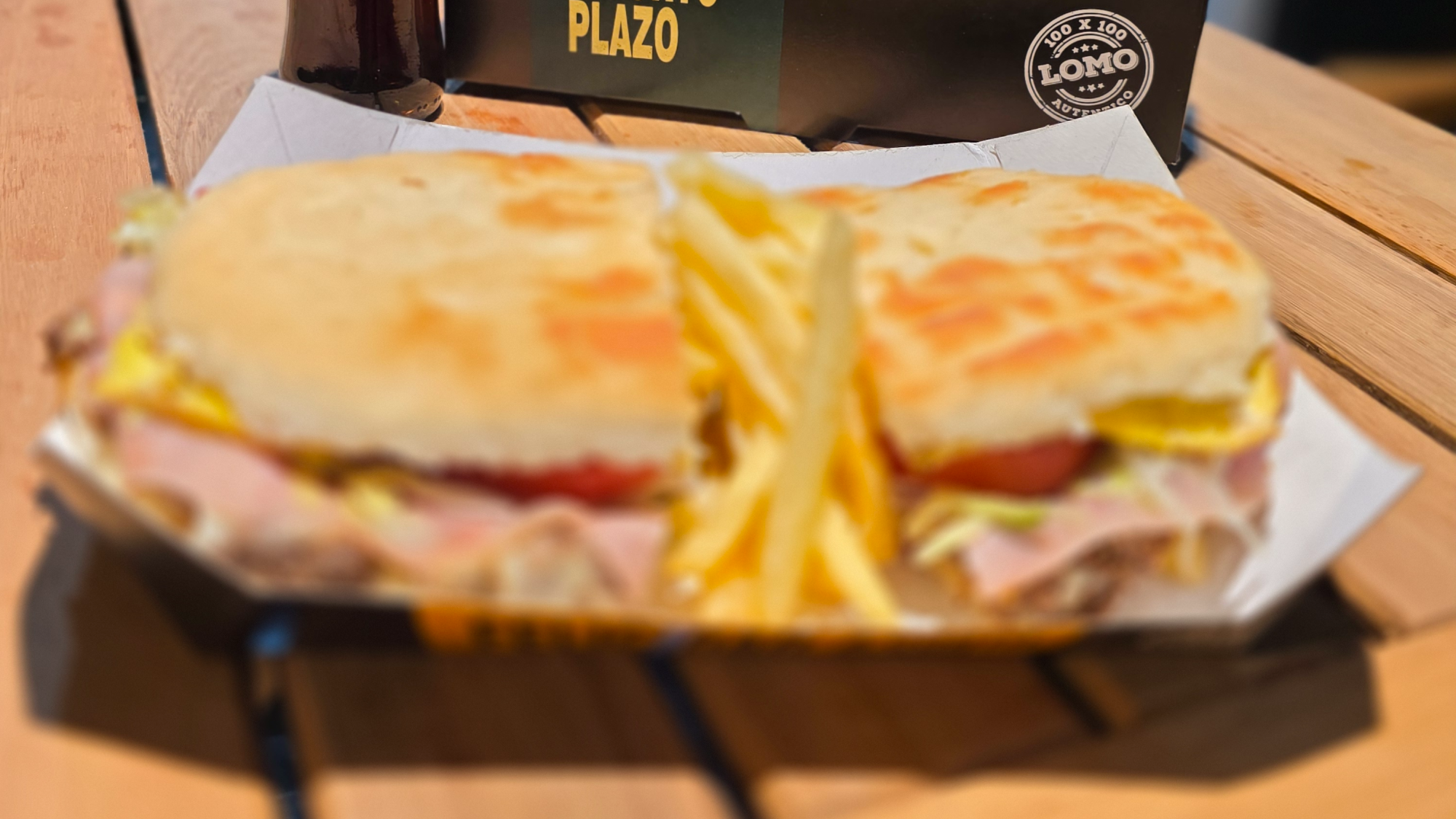 🔥SÁNDWICH CARNE DESMECHADA  🔥       ( en pan de lomo grande)