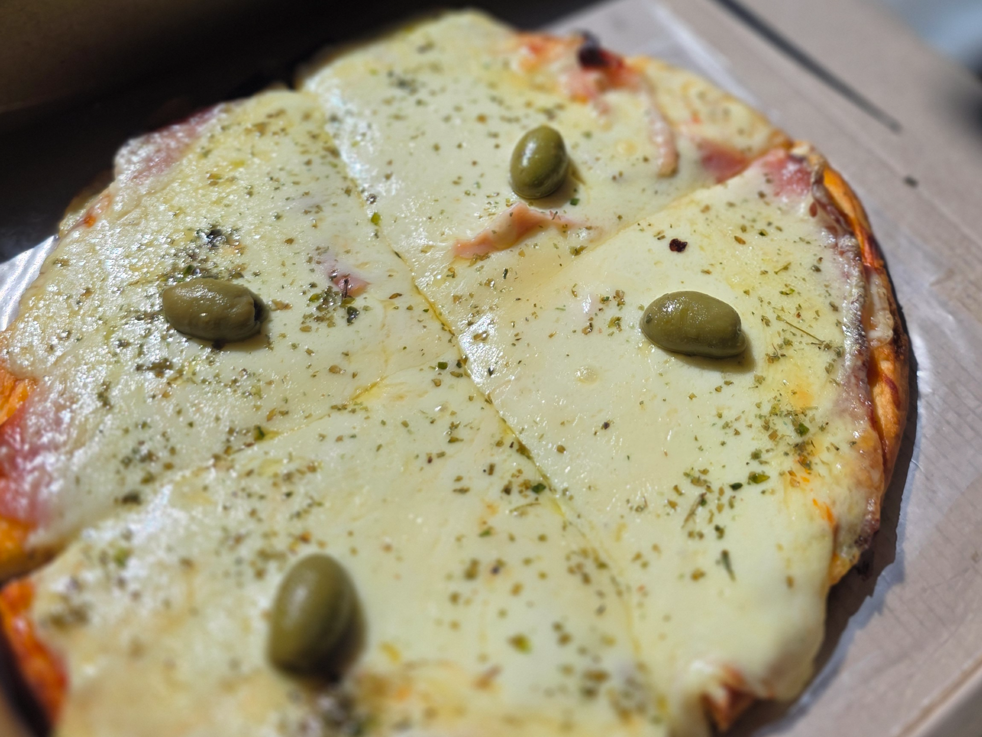 PIZZA  JAMON & QUESO 4 porciones