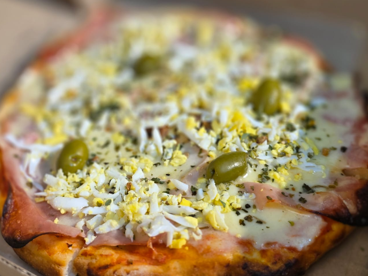 PIZZA  JAMON & QUESO CON HUEVO 4 porciones
