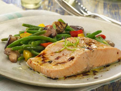 Salmón rosado a la plancha con vegetales