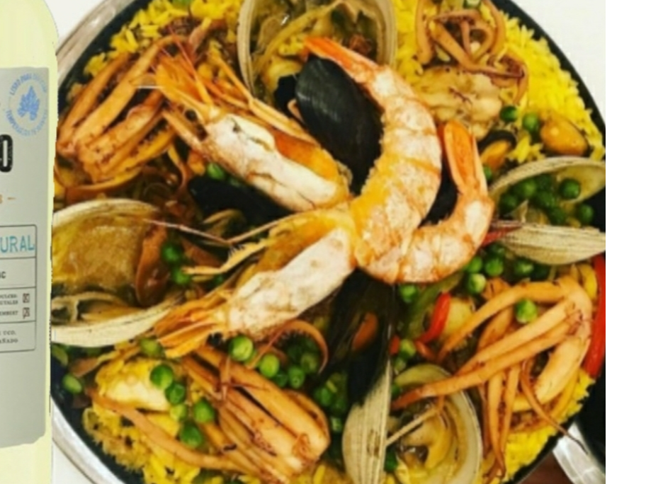 Promo Paella  o Cazuela de Mariscos x 2 + 2 Latas de Tintillo 269cc.