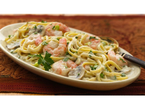 Spaghetti con crema de Salmón Rosado (Copia)