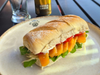 SANDWICH DE SALMON CURADO