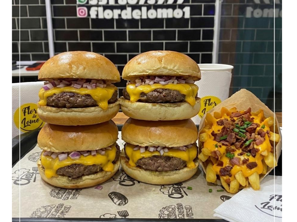 4 BOOM CHEDDAR + PAPAS C CHEDDAR Y BACON