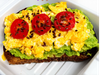 Toston con palta y huevo
