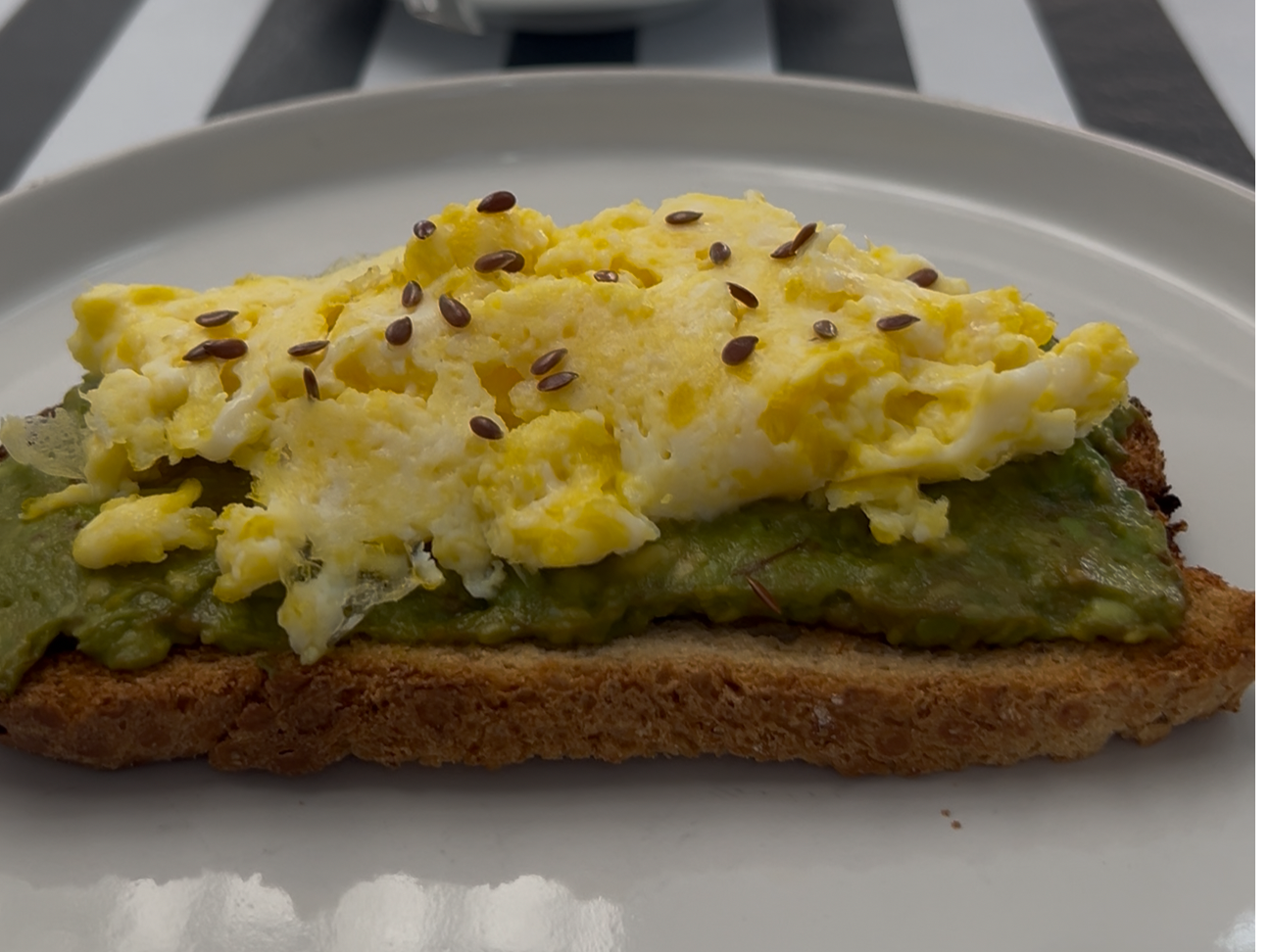 Tostada de pasta y huevo