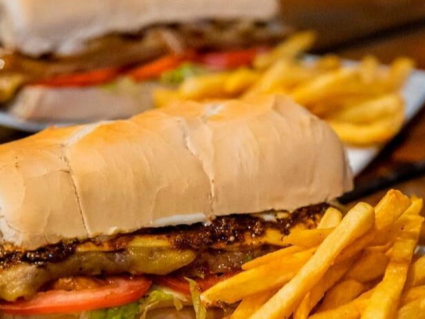 2 Lomitos De Ternera + Papas