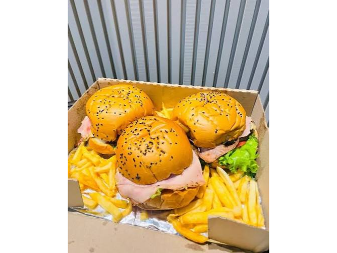 3 Hambur Lodenacho + Papas