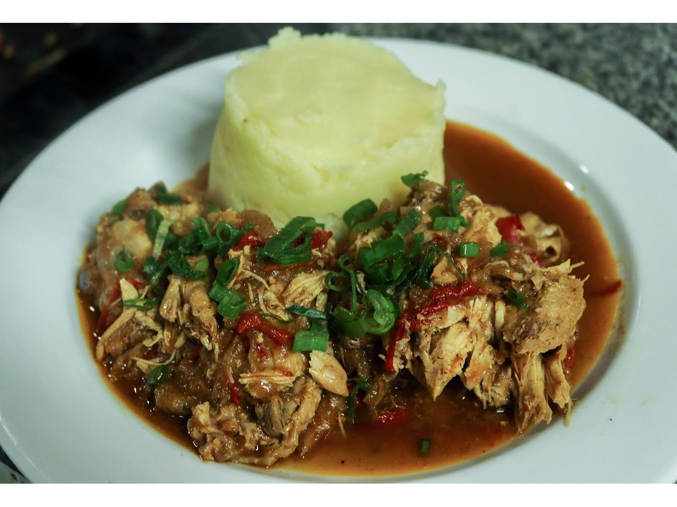 Pollo a la salteñas