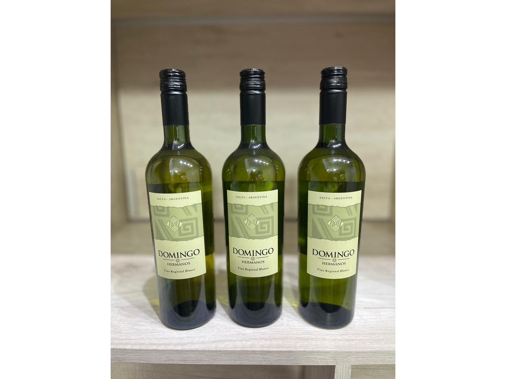 Domingo hermano regional blanco