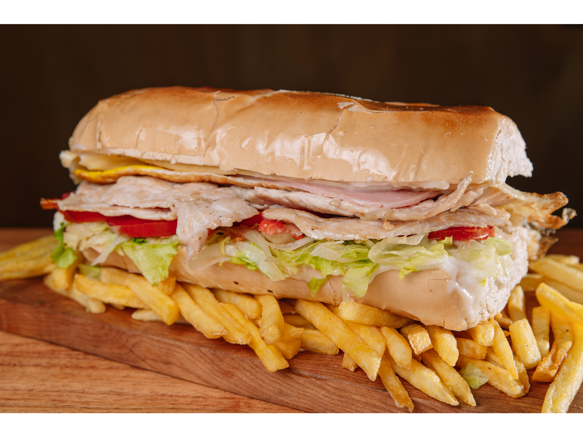 LOMO DE POLLO + PAPAS FRITAS