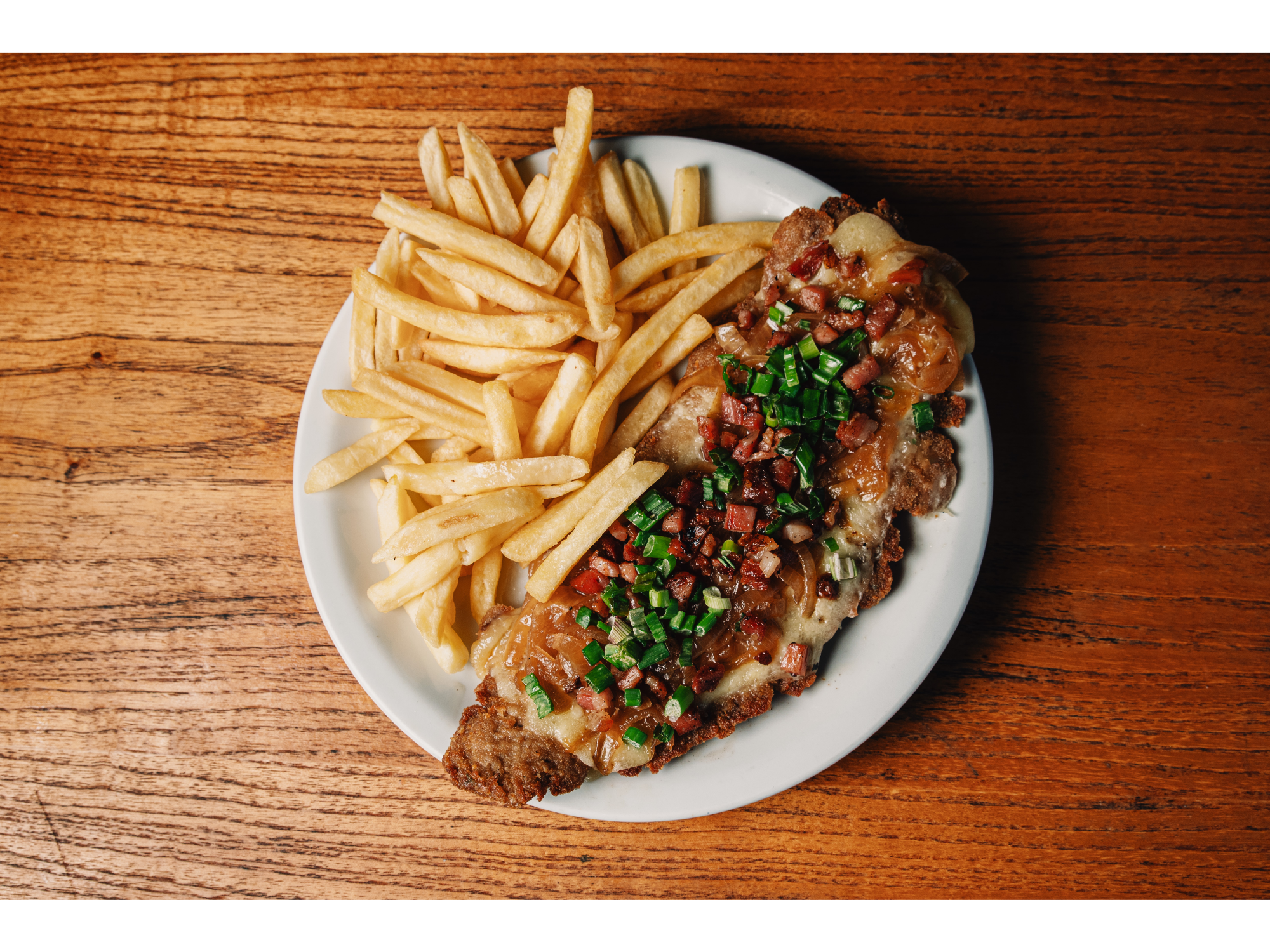 MILANESA A LA FUGAZZETA Y BACON