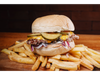 THE BEST BURGER + PAPAS FRITAS