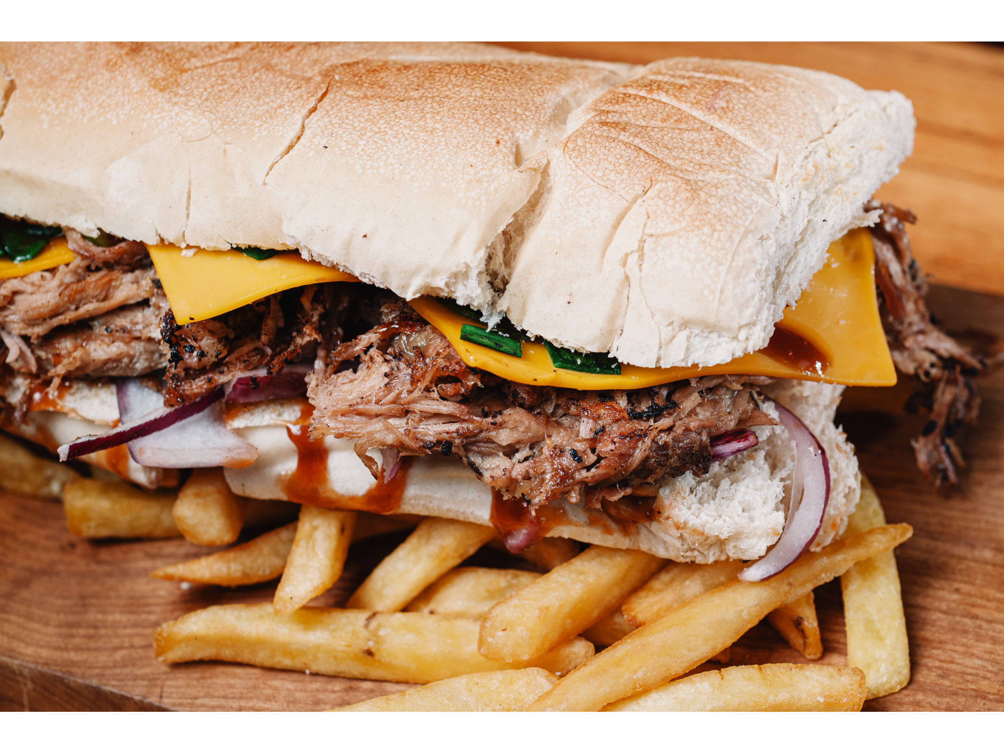 2 SANDWICH DE BONDIOLA O VACIO + PAPAS FRITAS