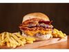 BURGER CHEESE AND BACON + PAPAS FRITAS
