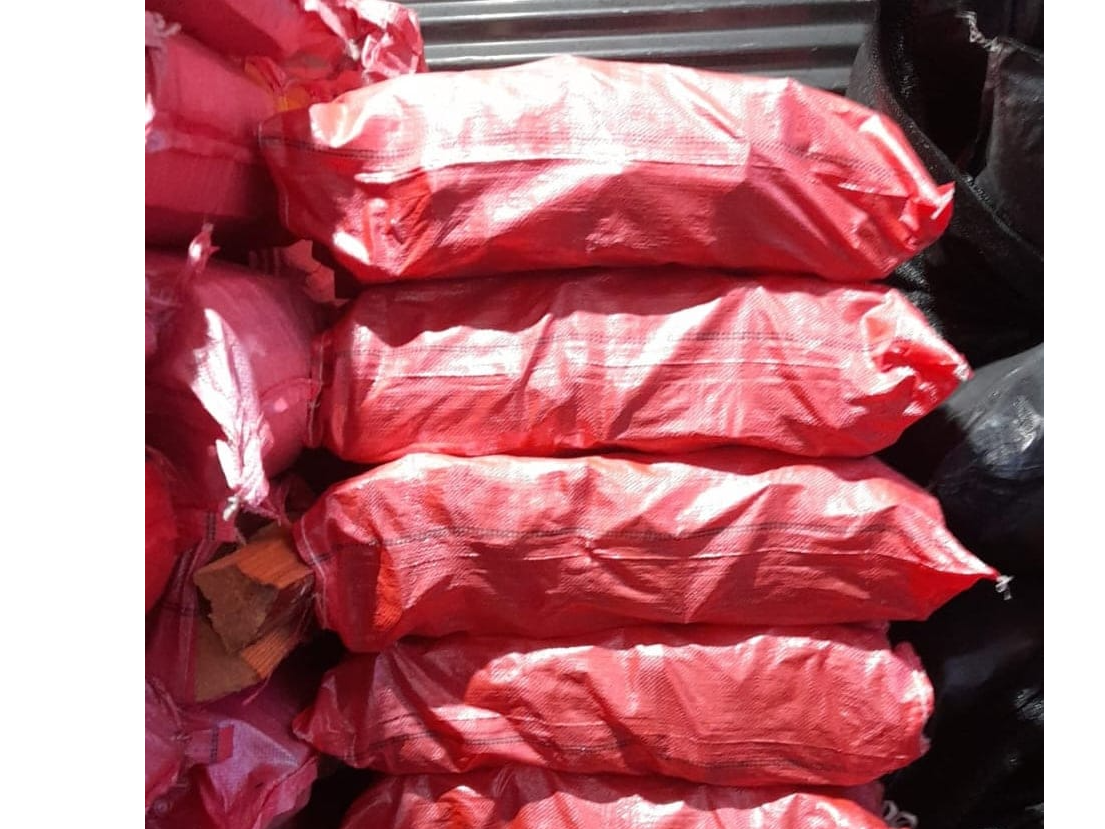 ASTILLAS de ALERCE saco de 25 kilos (Copia)